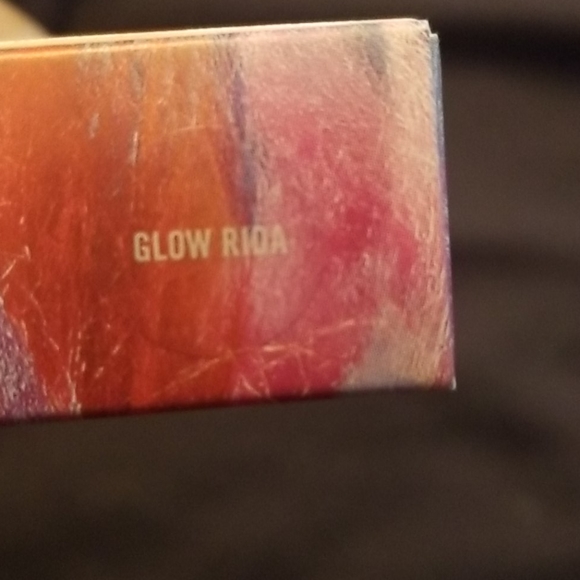 MAC Trolls Glo Rida Highlighter - Picture 5 of 6
